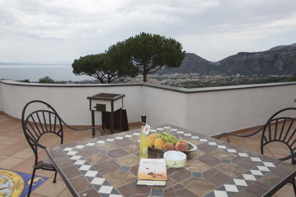 Appartamento Villa Degli Ulivi Sant'Agnello Pokój zdjęcie